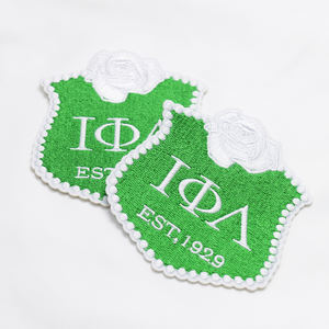 Parche bordado personalizado de tamaño pequeño, termoadhesivo, con logotipo de letras de carreras, para ropa, para organización de lotes y personalización. - Product Image 1