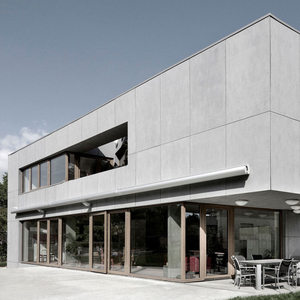 Panneau <span class=keywords><strong>de</strong></span> <span class=keywords><strong>ciment</strong></span>-fibres renforcé léger et ignifuge perforé <span class=keywords><strong>de</strong></span> 4,5 à 30 mm pour mur extérieur et cloison - Product Image 1