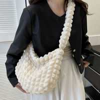 Colefa – Sacs à bandoulière moelleux et tendance, prêts à être expédiés par un fournisseur vérifié – Sacs bulle pour le quotidien, sacs croisés et sacs nuage pour l'épaule