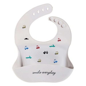Bavoir bébé en silicone imperméable, facile à nettoyer, pliable, doux, pour tout-petits, avec logo personnalisé, vente en gros - Product Image 2