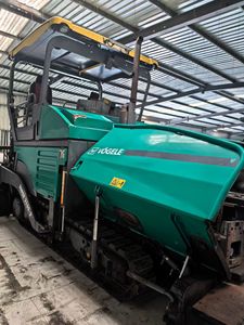 Pavimentadora de Asfalto Usada de <span class=keywords><strong>Segunda</strong></span> <span class=keywords><strong>Mano</strong></span>, Fabricada en Alemania, Modelo VOGEL S1600-3 1800-3 2100-3L 2100-2L 2500l, Económica en Venta - Product Image 2