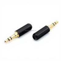 Câble AUX Stéréo Double Canal 3,5 mm en Laiton avec Conception à Trois Sections et Clip Stéréo – Plusieurs Couleurs Disponibles