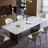 Table à manger rectangulaire minimaliste italienne en acier inoxydable de luxe naturel pour les petits appartements