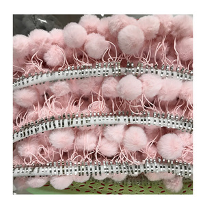 Nuevo Pompón Personalizado <span class=keywords><strong>de</strong></span> Piel Sintética <span class=keywords><strong>de</strong></span> Conejo con Banda Elástica Larga <span class=keywords><strong>de</strong></span> 3 cm (1.2 Pulgadas) para Manualidades, Sombreros, Decoración Navideña - Product Image 4