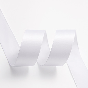 Cintas <span class=keywords><strong>de</strong></span> satén con logotipo dorado personalizado al por mayor <span class=keywords><strong>de</strong></span> fábrica, seda y poliéster <span class=keywords><strong>de</strong></span> alta calidad para decoración <span class=keywords><strong>de</strong></span> ropa, <span class=keywords><strong>cinta</strong></span> <span class=keywords><strong>de</strong></span> sublimación - Product Image 3