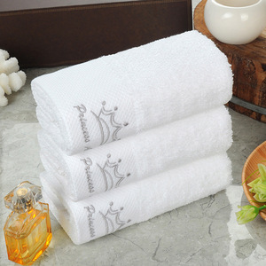 ผ้าขนหนูผ้าฝ้ายแท้ 80x40 ซม. ปักลายสำหรับโรงแรม ร้านเสริมสวย ดูแลผิว - Product Image 1