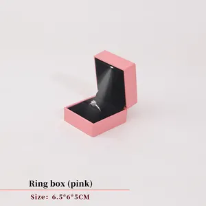 Aydınlatma siyah plastik led küpe ile toptan özel logo takı kadife kolye bilezik ambalaj kutusu yüzük mücevher kutusu