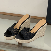 Sandales d'été compensées à plateforme pour femmes, à bout ouvert, style soirée, avec semelle épaisse et motif tressé, talons hauts, type claquettes