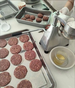 Prensa Manual Comercial Fácil de Usar para Hacer Hamburguesas de Carne de Res para Uso en Cocinas Comerciales - Product Image 5
