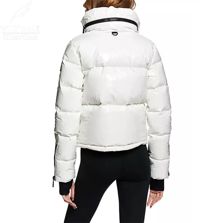 Yufan personnalisé OEM simple blanc style ample court femmes hiver doudoune légère chaude duvet d'oie veste
