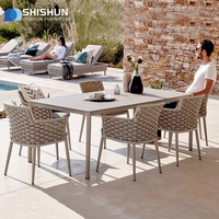 Ensemble de mobilier de jardin en aluminium tressé avec table et chaises pour le thé de l'après-midi et les dîners en plein air