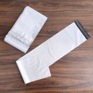 Sobres de polietileno largos de primera calidad, blancos mate, para embalaje de productos extendidos y enrollados, para pequeñas empresas - Product Image 6