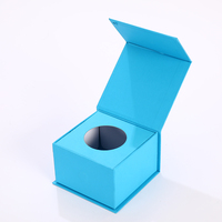 Boîte rigide personnalisée en papier magnétique recyclable avec insert, gaufrage et pelliculage brillant