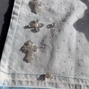 Produttore personalizzato di alta qualità Applique ricamo grezzo orlo Streetwear larghi in <span class=keywords><strong>Denim</strong></span> lavato in <span class=keywords><strong>Denim</strong></span> con strass pantaloncini di jeans da uomo - Product Image 3