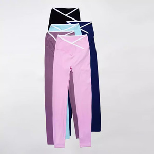 Leggings de yoga personalizados al por mayor para mujer, con cintura en V, efecto segunda piel, bloques de color, control de abdomen, pantalones deportivos ajustados para entrenamiento. - Product Image 2