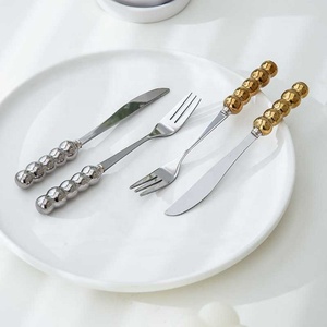 2-teiliges Besteckset mit Keramikgriff, Goldbesteck im Luxus-Stil, Marmor-Keramikgriff, Weißes Besteck - Product Image 3