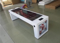 Table de meubles solaires intelligents à chargement sans fil pour l'extérieur, banc de patio en métal étanche pour les centres commerciaux et les hôpitaux.