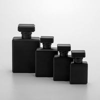 Flacon de parfum en verre noir givré carré avec vaporisateur 20ml 30ml 50ml 100ml, pompe pulvérisatrice, boîte de parfum format voyage