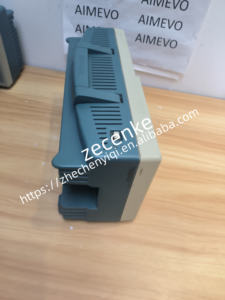 <span class=keywords><strong>Oscilloscopio</strong></span> di memorizzazione digitale Tektronix TDS2024C 100MHz 4 Channel 2GS/s utilizzato - Product Image 3