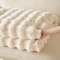 Couverture de canapé en fausse fourrure de lapin de haute qualité, confortable, épaisse, chaude, couleur unie, anti-acariens, moderne, lavable en machine