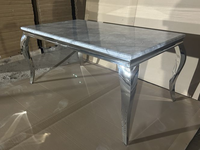 Table à manger moderne et extensible en céramique, table de salle à manger de luxe en pierre frittée avec pieds en métal pour la maison