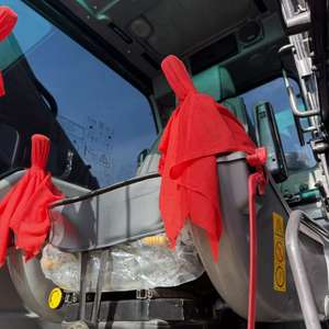 Used Volvo EC220 crawler excavator, medium-sized <b>engineering</b> and <b>construction</b> <b>machinery</b> and equipment - Product Image 4