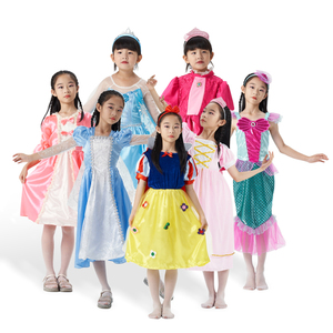 Ensemble de déguisements Tronc avec super-héros, policier, pompier, jeu de rôle pour enfants sous licence officielle - Product Image 4