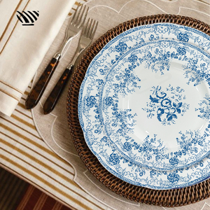 Вне времени набор фарфоровых тарелок замысловатые сине-белые цветочные узоры для изящного декора свадебного стола - Product Image 4
