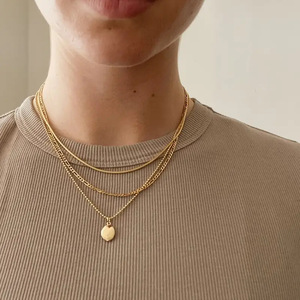 Collana con Ciondolo Ovale Geometrico Vintage per Donne, Catena in Stile Metallico, Gioielli di Moda Quotidiana - Product Image 1