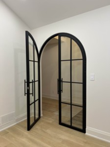 Modèles les plus populaires de portes françaises en acier et fer à double vitrage pour entrée résidentielle et accès au balcon - Product Image 3