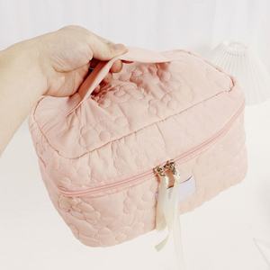 Estuche para cosméticos de maquillaje poliéster nube reutilizable almacenamiento de gran capacidad al por mayor bolsa súper suave colores caramelo diseño personalizado cremallera - Product Image 5