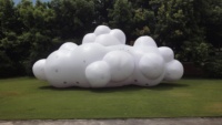 Ballon lumineux LED gonflable nuage blanc pour plafond, idéal pour décorations de fête extérieures et discothèques gonflables