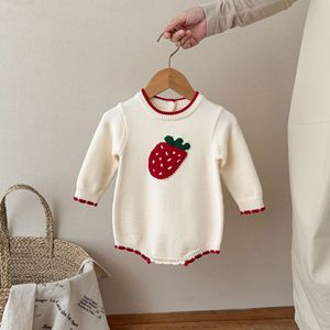 Combinaison tricotée douce à manches longues pour bébés filles, motif fraise jacquard, 100% coton biologique, printemps-automne - Product Image 4