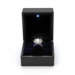 Đen LED hộp đồ trang sức trong kho vàng dập sang trọng Led đồ trang sức gói tùy chỉnh Nhẫn Kim Cương hộp đồ trang sức với đèn - Product Image 2