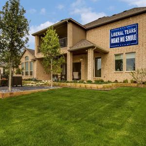 ธงลาย Liberal Tears Make Me Smile แบบสองด้านสำหรับตกแต่งสนามหญ้าในบ้านและนอกบ้าน รุ่นใหม่ล่าสุด - Product Image 3