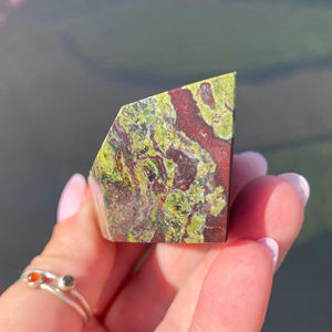 Piedra de Sangre de Dragón Natural Tallada a Mano al por Mayor, Piedra Pulida en Forma Libre para Decoración del Hogar y Sanación - Product Image 6