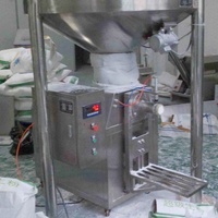 0.3% précision 5-60kg vis alimentant la machine à emballer de mortier mélangé sec
