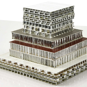 Panneau de <span class=keywords><strong>façade</strong></span> en aluminium nid d'abeille architectural Revêtement de bâtiment moderne Système <span class=keywords><strong>extérieur</strong></span> haute résistance - Product Image 1