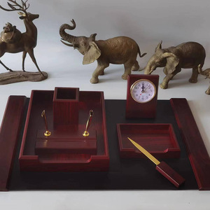 Nouvelle décoration de bureau pour hommes, grande décoration de bureau en céramique, cadre de calendrier de bureau, porte-stylo haut de gamme - Product Image 2