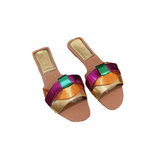 Tendencia de Moda Africana Za 2025: <span class=keywords><strong>Sandalias</strong></span> Planas y Zapatillas con <span class=keywords><strong>Plataforma</strong></span> para <span class=keywords><strong>Verano</strong></span> - Product Image 6