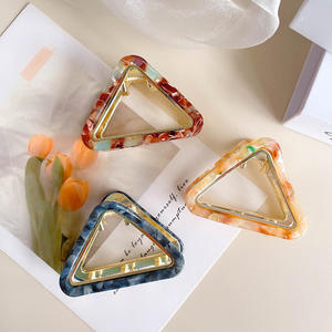 YHJ Popular estilo de moda coreana hueco triángulo <span class=keywords><strong>Metal</strong></span> garra <span class=keywords><strong>Clip</strong></span> 5,3 cm Retro luz lujo elegante mujeres acetato pinza de pelo - Product Image 2