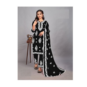 Pantalon Kurti tendance en rayonne noire et blanche avec design élégant Dupatta parfait pour les occasions spéciales disponibles à un prix abordable - Product Image 1