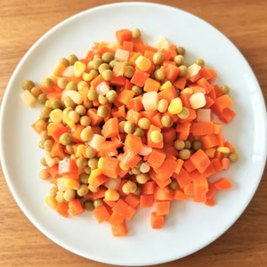 Légumes en <span class=keywords><strong>conserve</strong></span> prêts à consommer, mélange <span class=keywords><strong>de</strong></span> légumes en <span class=keywords><strong>conserve</strong></span>, vente en gros, petits <span class=keywords><strong>pois</strong></span>, maïs doux, carottes, légumes mélangés - Product Image 1