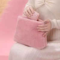 Mignon floue pour étui cosmétique rose doux fausse fourrure coeur breloque fermeture éclair pochette Portable pour maquillage stockage voyage pour trousse de toilette