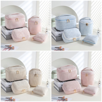 Sacs de toilette personnalisés pour femmes, sacs de maquillage de voyage, sacs cosmétiques en seersucker brodés avec fermeture éclair, sacs de toilette tendance