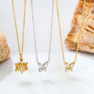 Collar de Moda para Mujer, Acero Inoxidable, Chapado en Oro de 18K, Resistente al Agua, con Colgante de Mariposa y Flor de Sol con Circonita Cúbica - Product Image 1