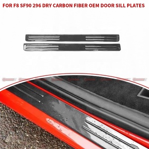 แผ่นกันรอยขอบประตูคาร์บอนไฟเบอร์แท้ สำหรับ Ferrari SF90 F8 296 รุ่น OEM สไตล์ดรายคาร์บอน  แผ่นป้องกันรอยขีดข่วน  ชิ้นส่วนตกแต่งภายใน  นำเข้าจากโรงงานโดยตรง - Product Image 4
