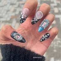 Faux ongles à presser robustes, style Baroque Rétro, forme Stiletto, Amande, en acrylique et métal, avec motifs Saturne, Croix, Ange, Cadre de peinture à l'huile et Strass