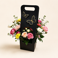 Sac en papier 3D décoré de papillons et de fleurs, idéal pour transporter les bouquets de mariage ou les fleurs lors de fêtes.