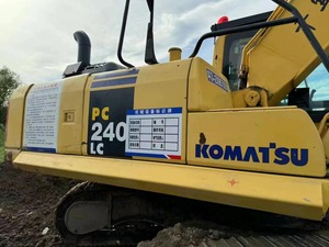 Miniexcavadora Usada Komatsu PC240 de 24 Toneladas con Válvulas Hidráulicas Kawasaki, Bomba de Engranajes, Motor y Componentes - Product Image 3